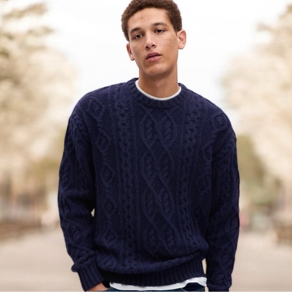 GAP Navy Blue Crewneck Cable Knit Sweater Size L